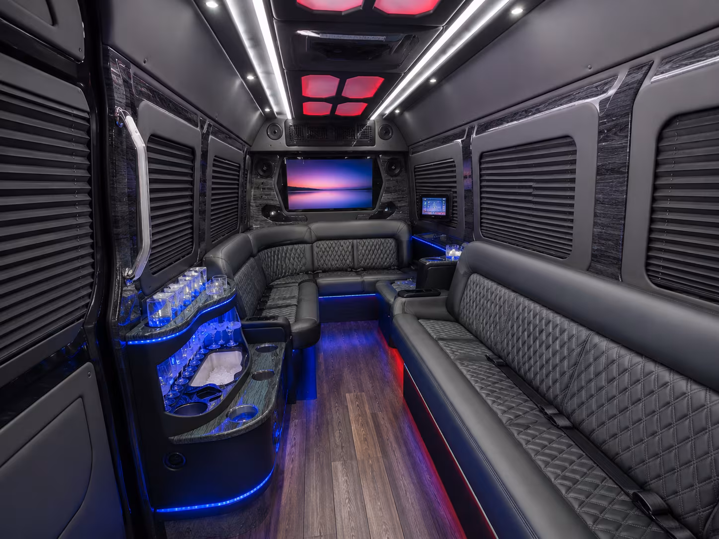 employee shuttle buses from cheshire wolcott and surrounding towns into waterbury