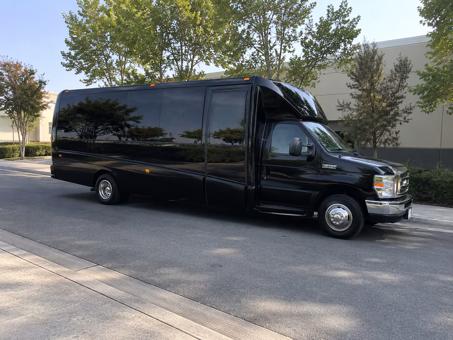 party buses for waterbury area proms at aqua turf club