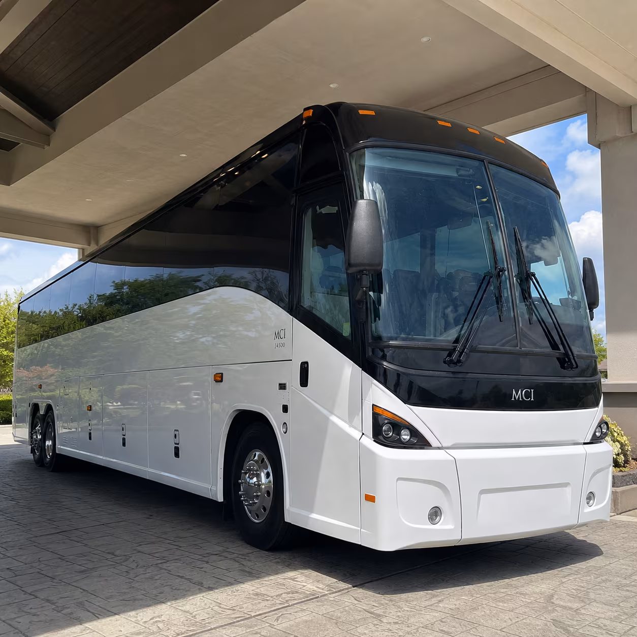 shuttle buses for manufacturing and warehouse groups in the naugatuck valley