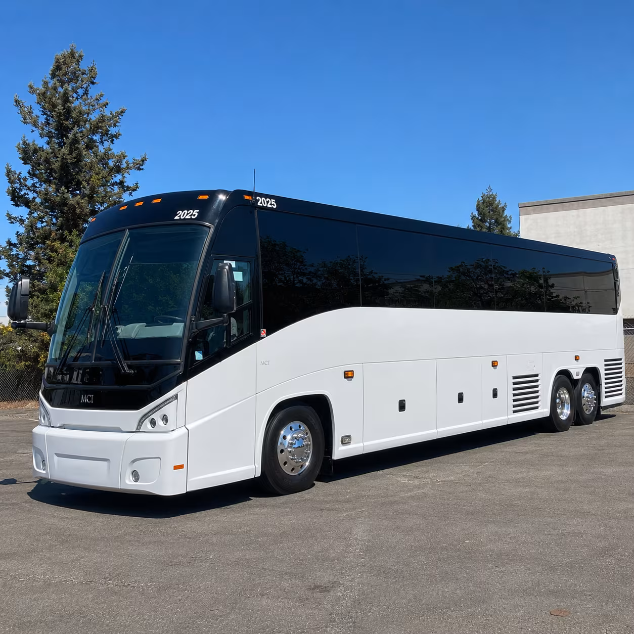 shuttle buses to xfinity theatre hartford from waterbury